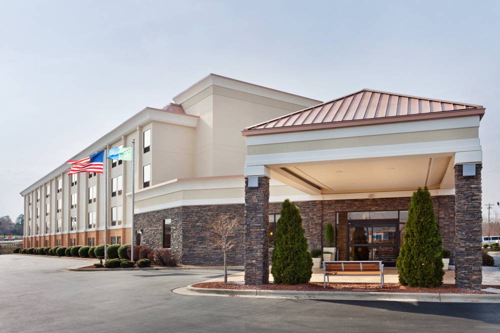 Holiday Inn Express Wendover 2