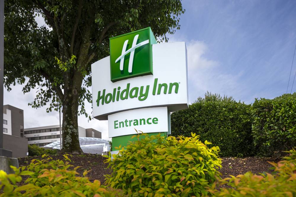 Holiday Inn 8