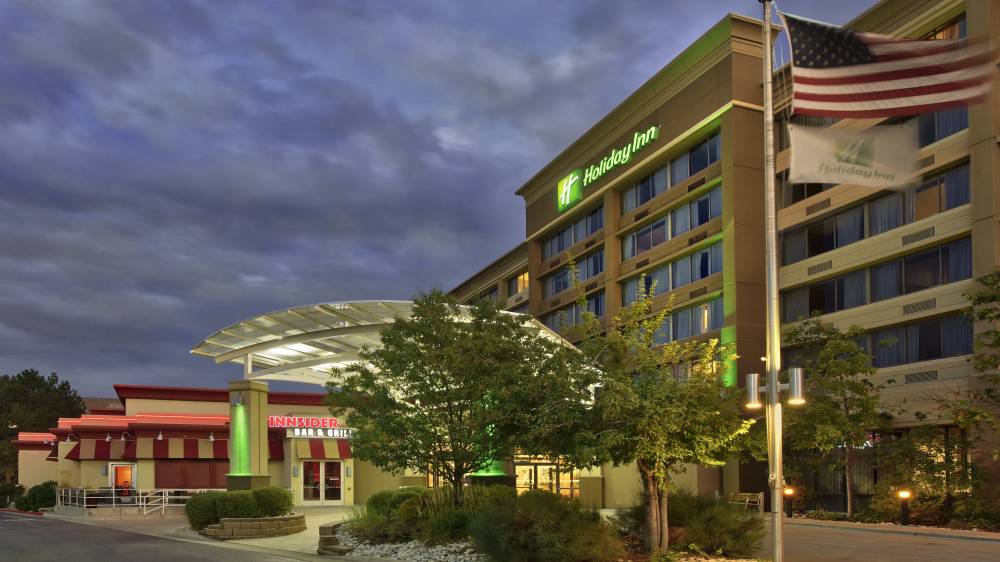 Holiday Inn Lakewood 10