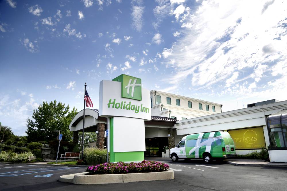 Holiday Inn Plainview 9