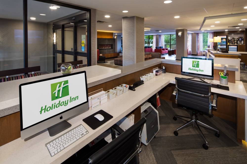 Holiday Inn Riverfront 3