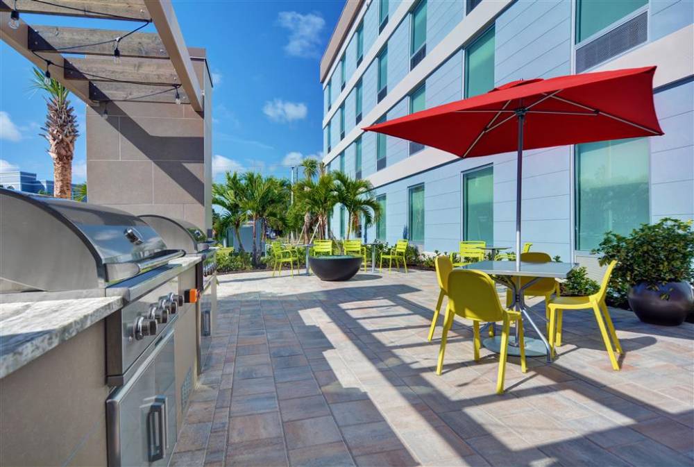 Home2 Suites By Hilton Fort Myers Colonial Blvd 4