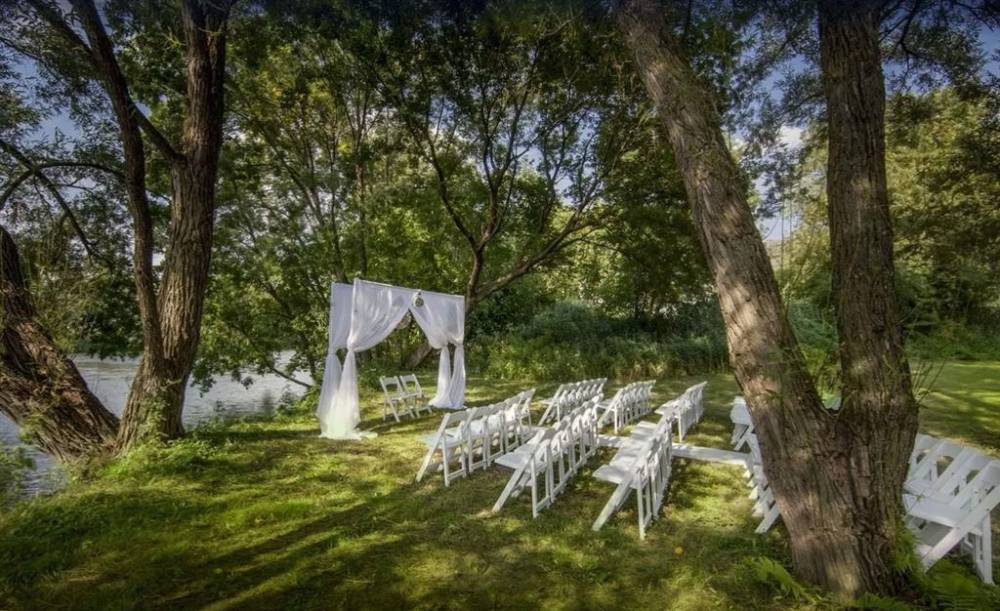 Outdoor Wedding