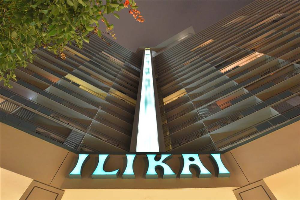 Ilikai Hotel and Luxury Suites - Signage