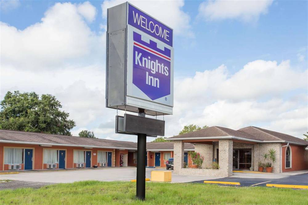 Welcome to the Knights Inn Arcadia