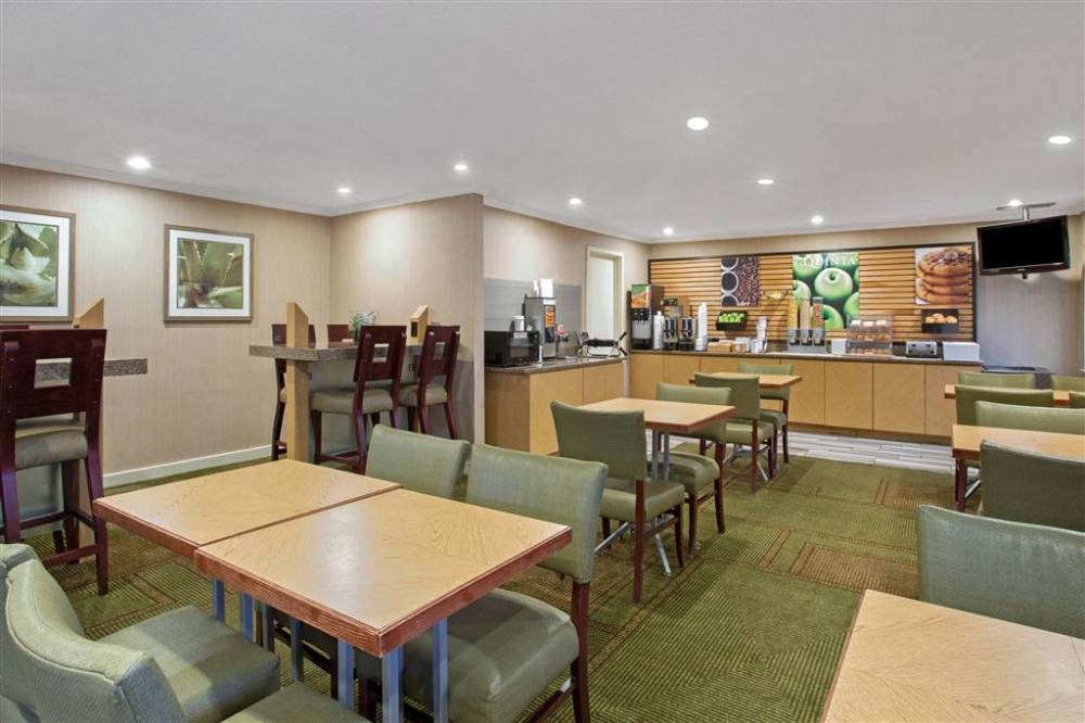 La Quinta Inn By Wyndham Auburn Worcester 3