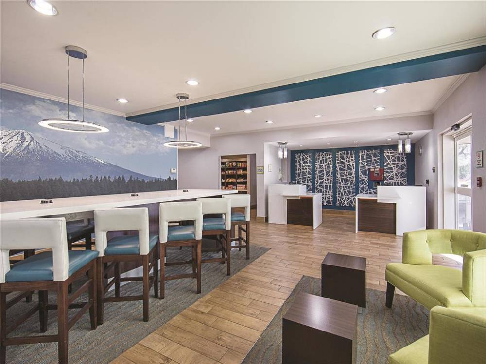 La Quinta Inn & Suites By Wyndham Central Point - Medford 3