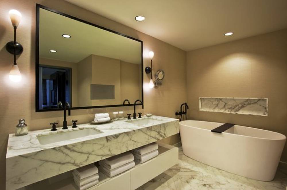 Bespoke Signature Suite Bathroom