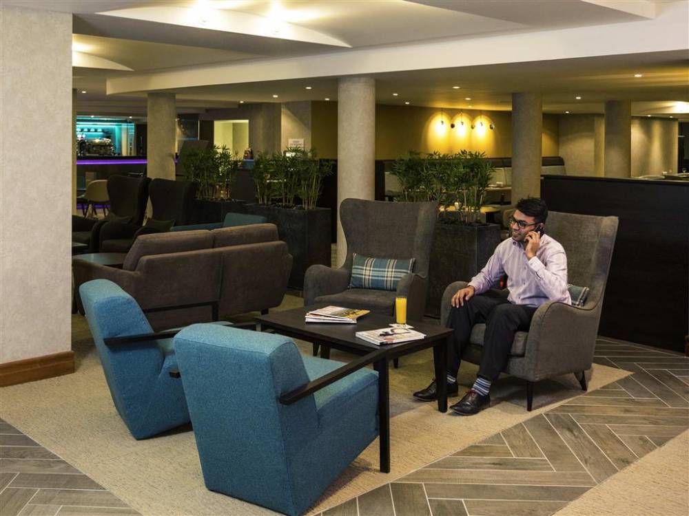 Mercure London Heathrow Hotel 6