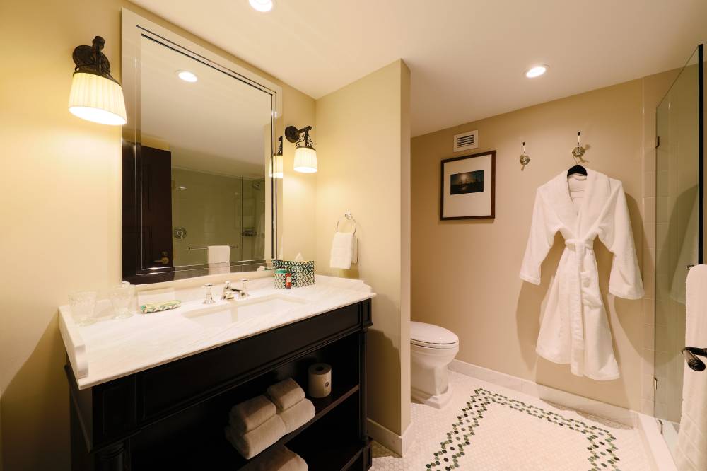 Classic Room - Bathroom