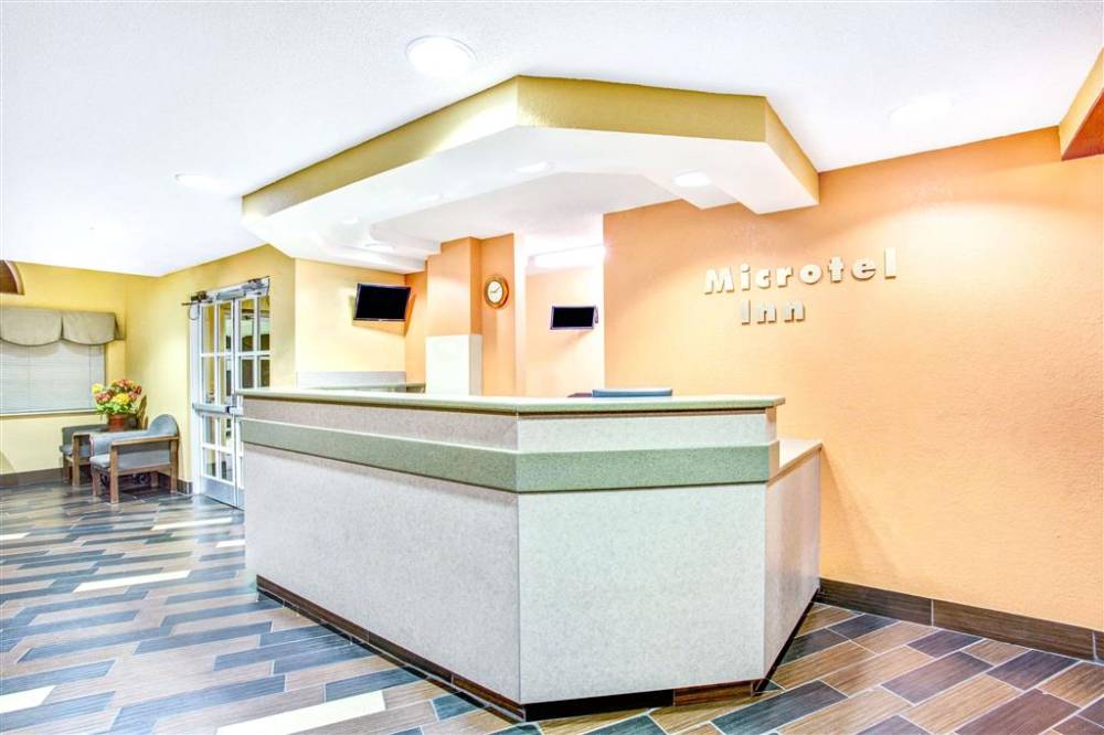 Microtel Inn & Suites By Wyndham Newport News Airport 4