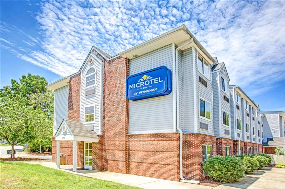 Microtel Inn & Suites By Wyndham Newport News Airport 3