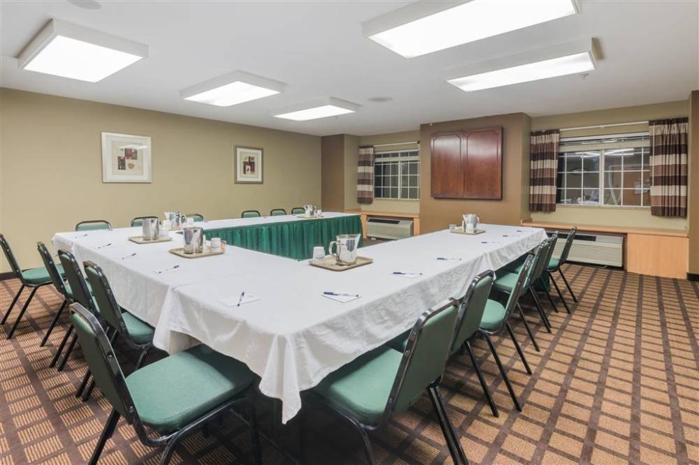 Microtel Inn & Suites By Wyndham West Chester 2