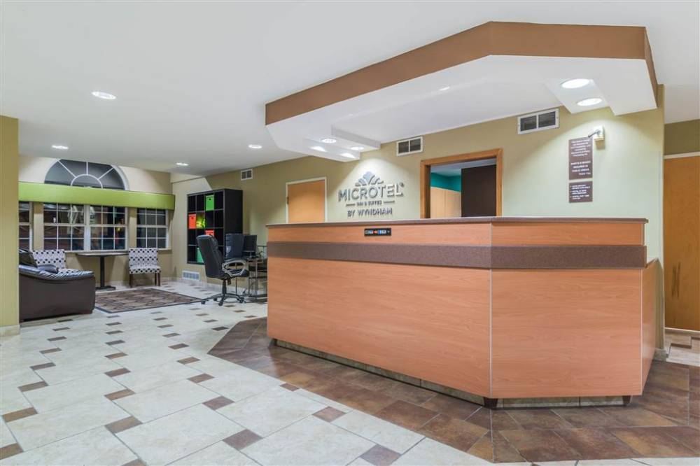 Microtel Inn & Suites By Wyndham West Chester 4