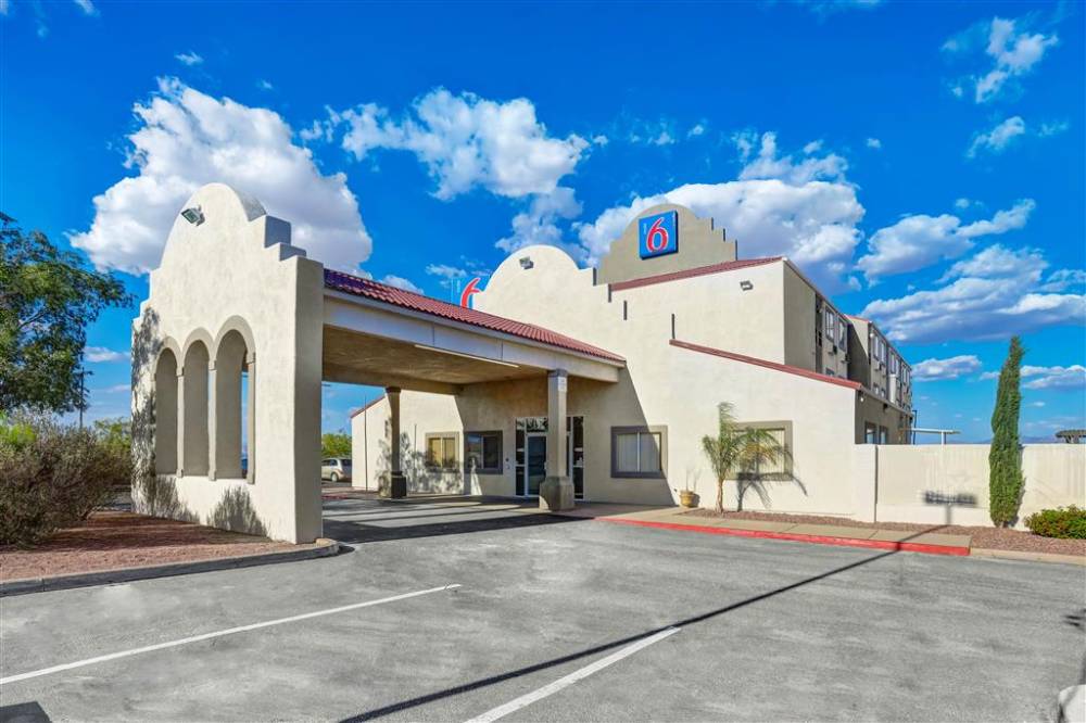 Motel 6 Benson 1