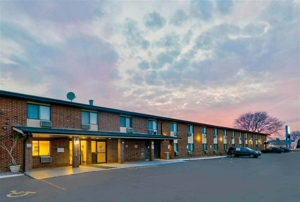 Motel 6 Oak Creek Wi 2