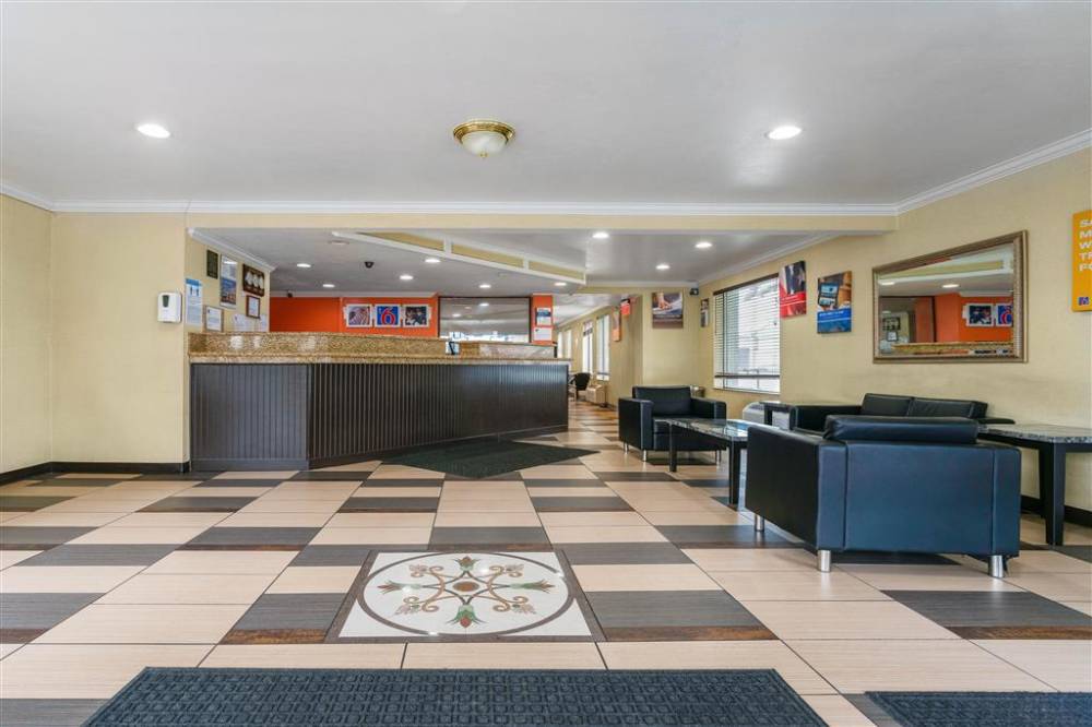 Motel 6 Salt Lake City - Central 4