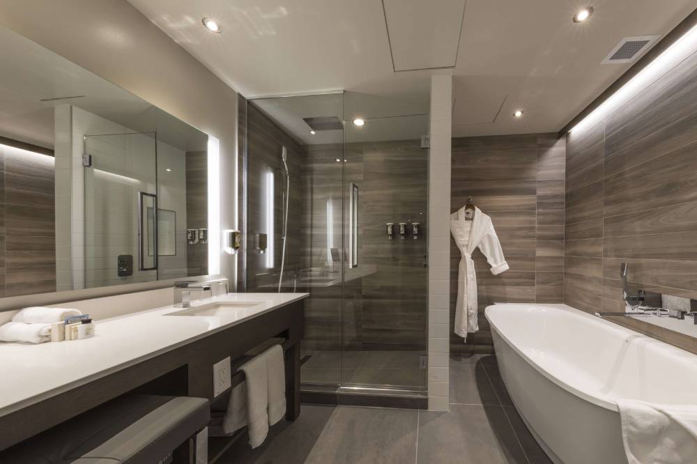 Loft Suite Bathroom