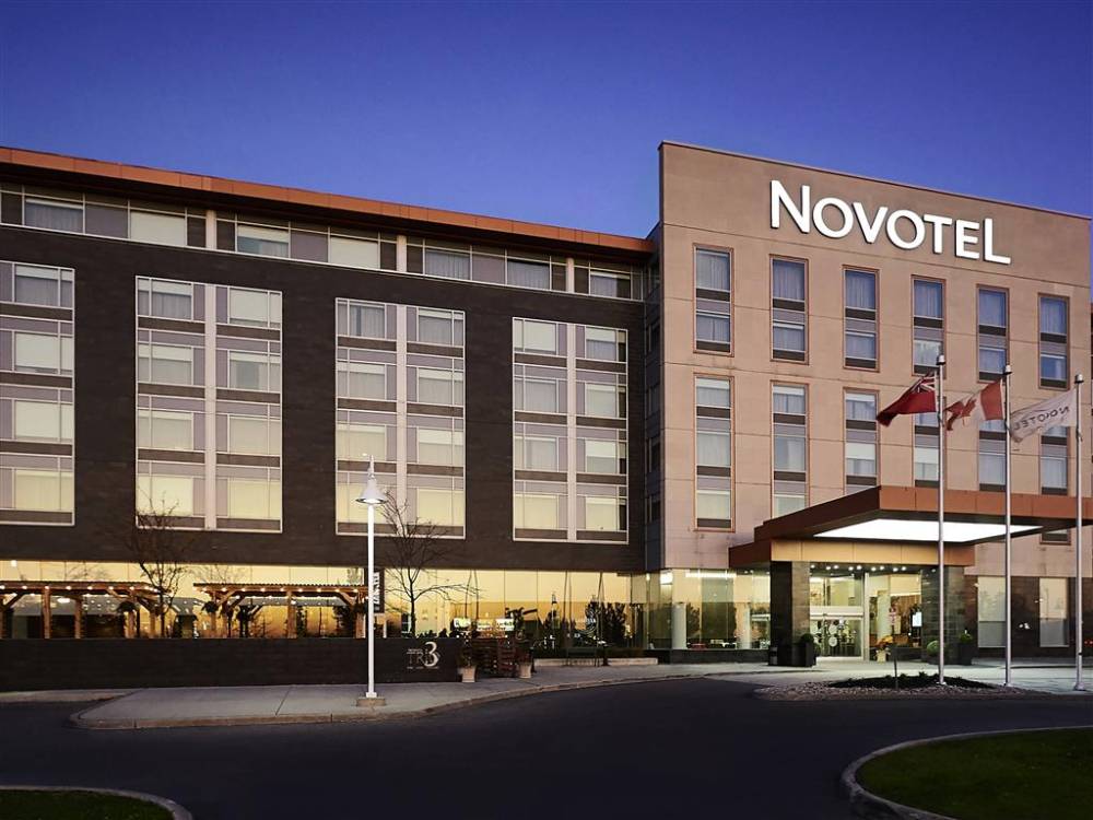 Novotel Toronto Vaughan 2