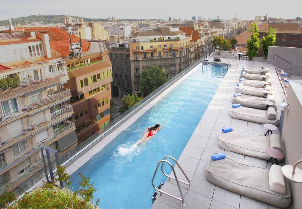 Ohla Eixample 5* Rooftop Heated swimming pool