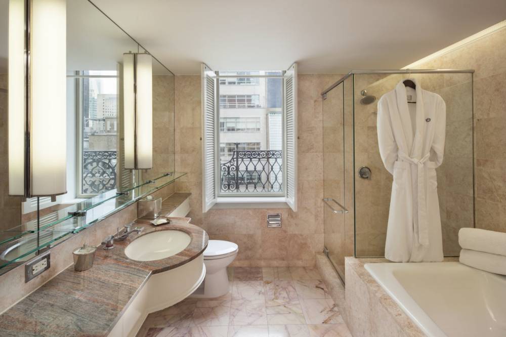 Fifth Avenue Suite Bathroom