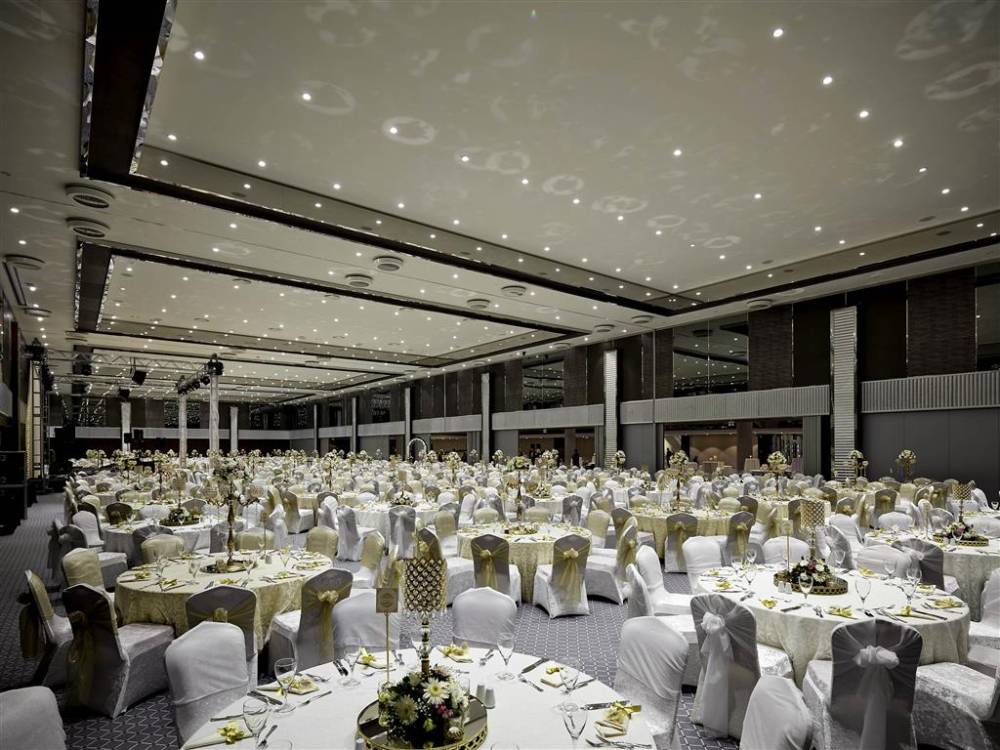 Pullman Istanbul Hotel & Convention Center 4