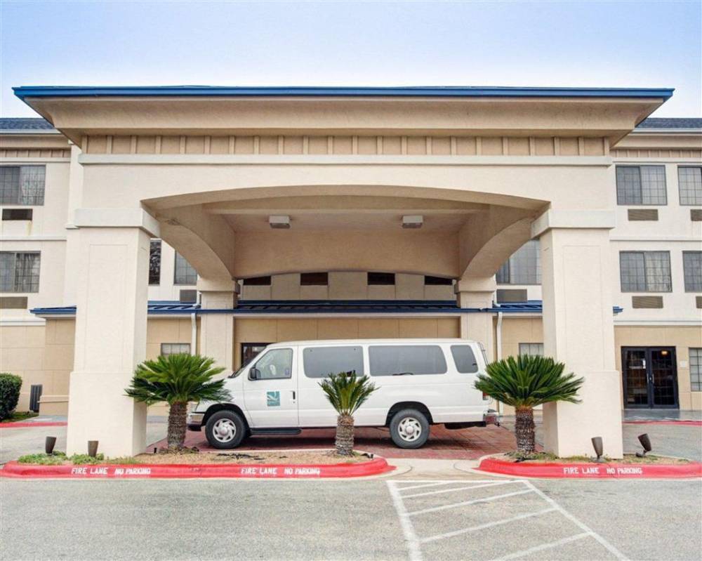 Hotel entrance with shuttle