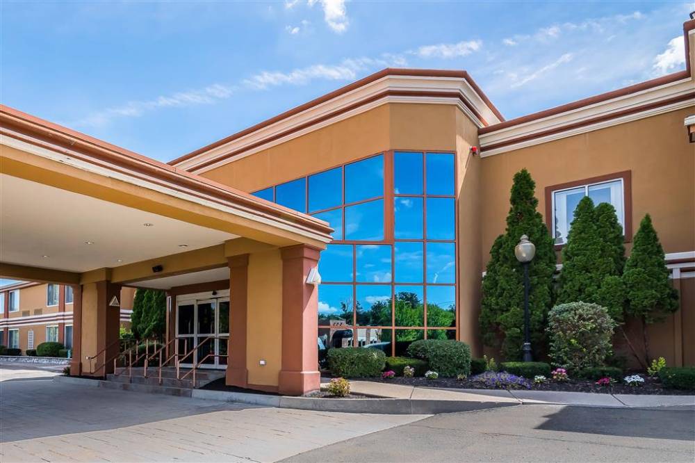 Quality Inn hotel in Latham NY