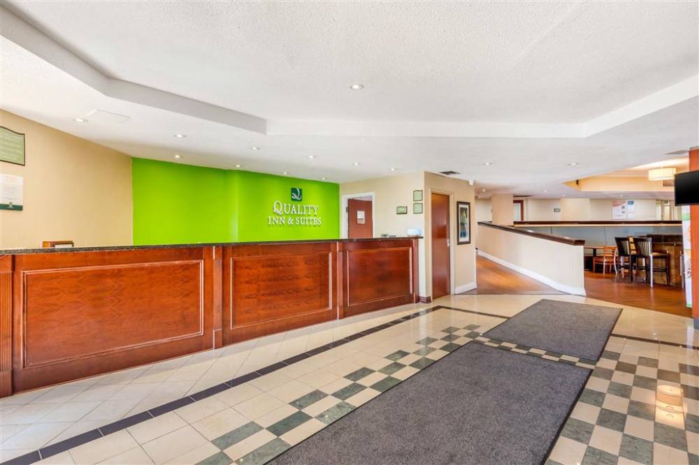 Quality Inn And Suites Brampton 3