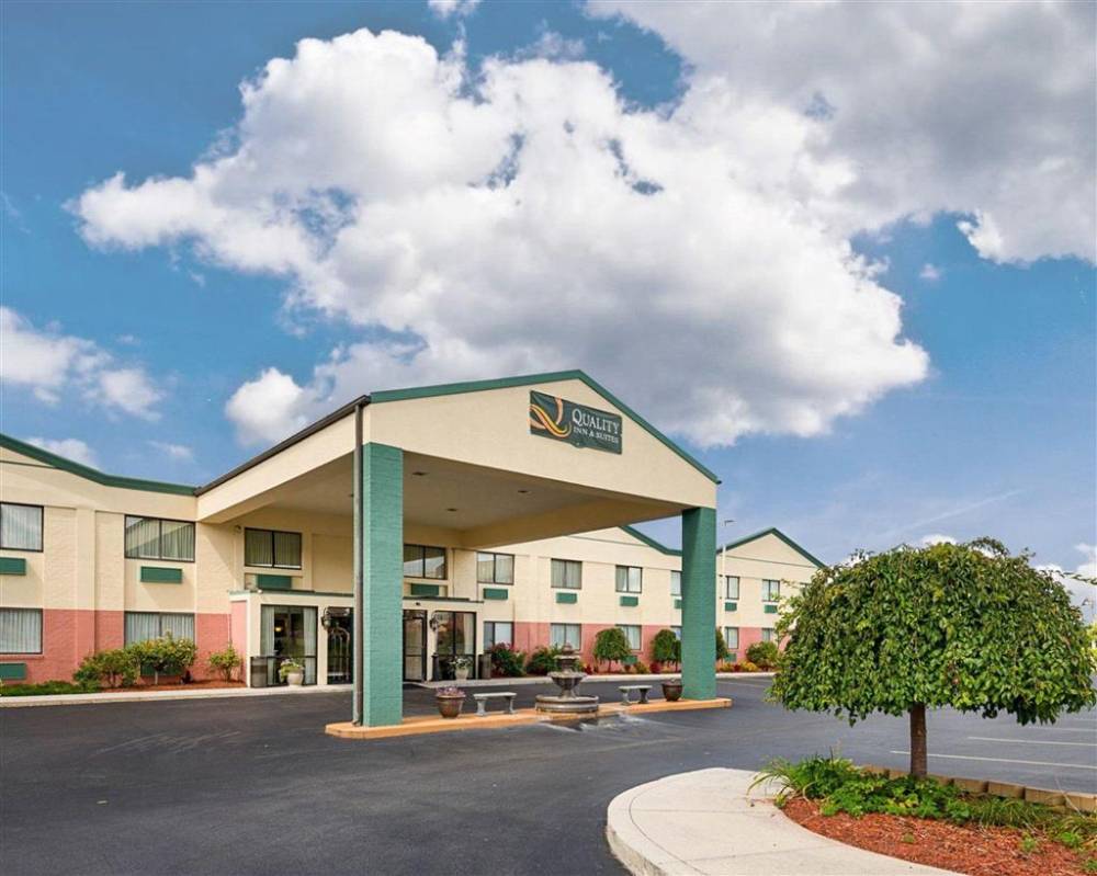 Quality Inn And Suites 2