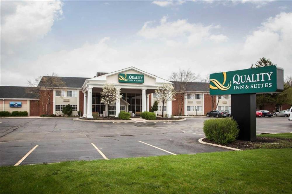 Quality Inn And Suites St Charles -west Chicago 2