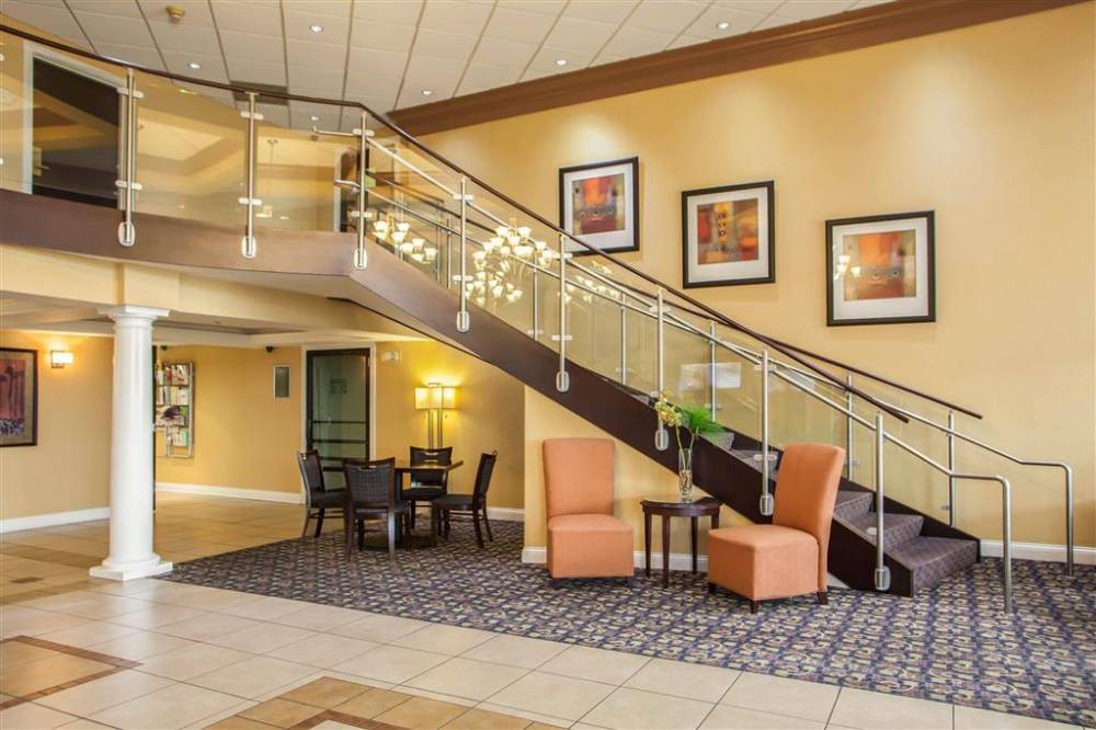 Quality Inn And Suites St Charles -west Chicago 8