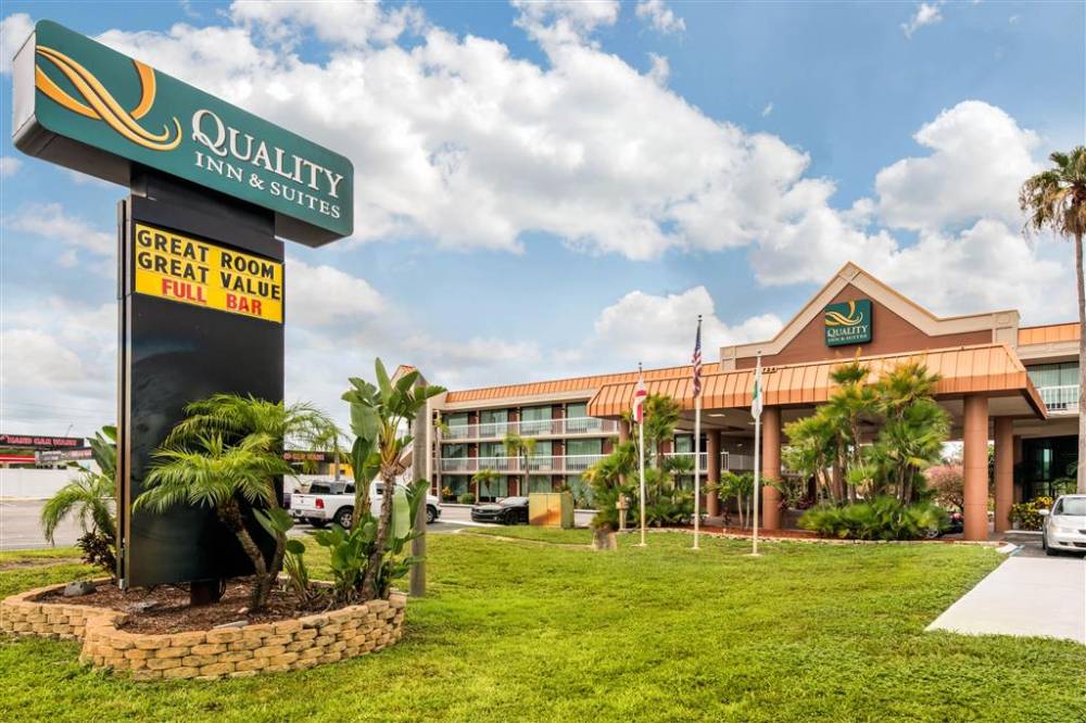 Quality Inn And Suites Tarpon Springs South 2