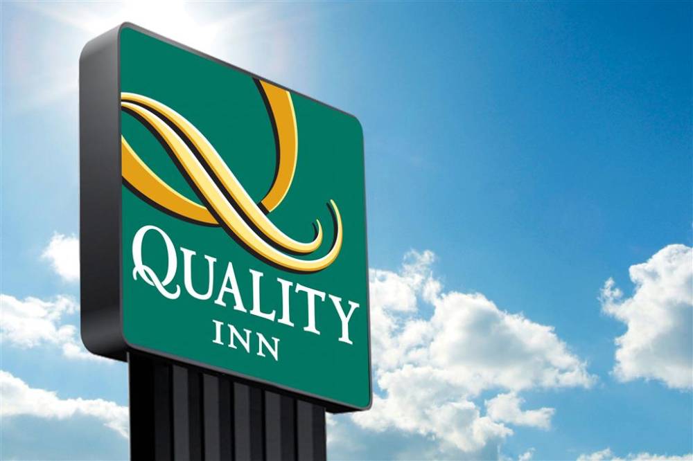 Quality Inn Downtown - Near Market Square 2