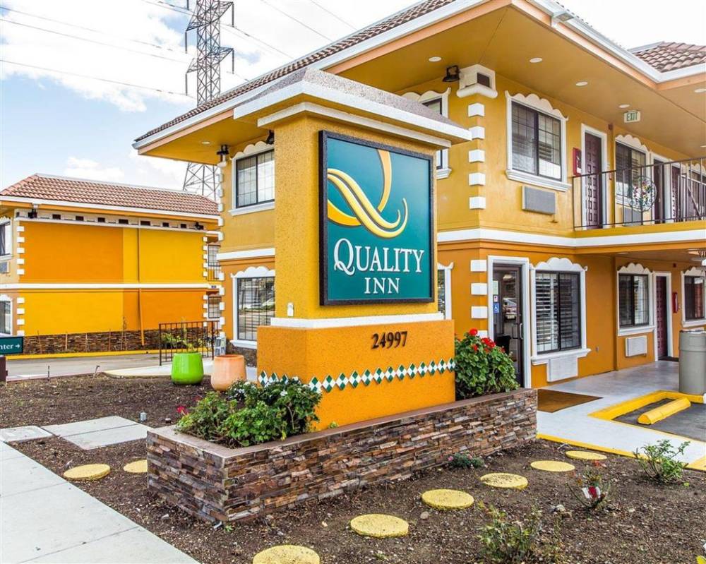 Quality Inn hotel in Hayward, CA