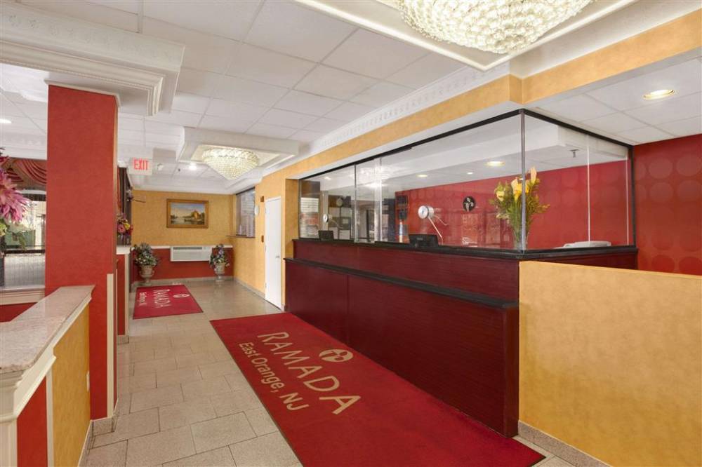 Ramada By Wyndham East Orange 5