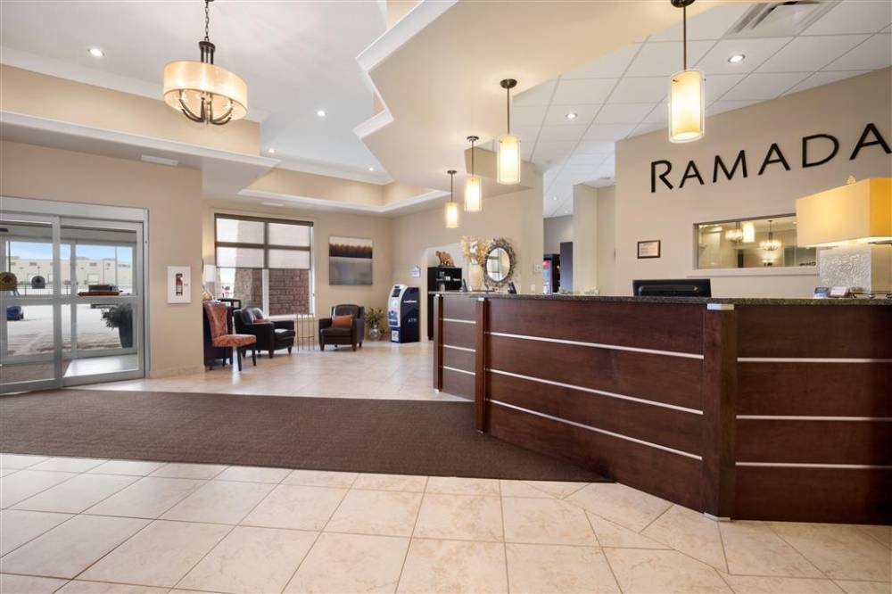 Ramada By Wyndham Emerald Park/regina East 4