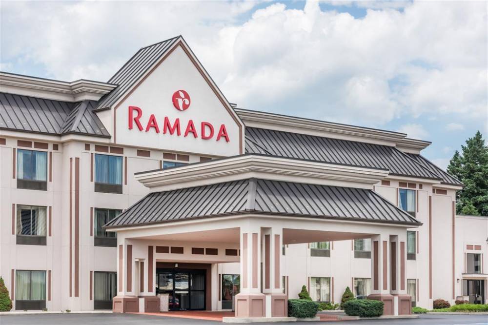 Ramada By Wyndham Harrisburg/hershey Area 2