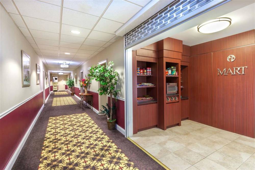 Ramada By Wyndham Jersey City 5