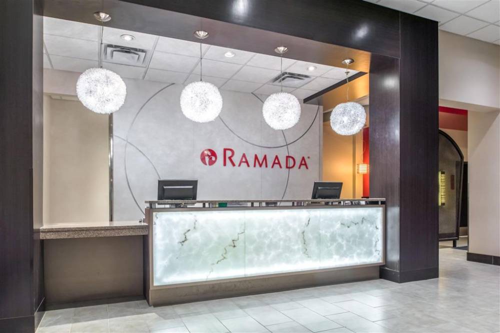 Ramada By Wyndham Saskatoon 7