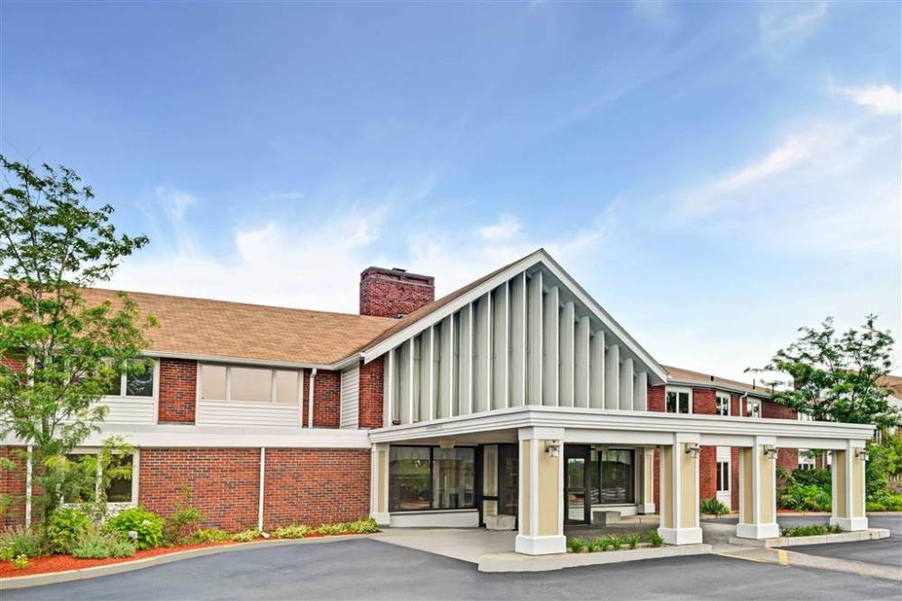 Welcome to the Ramada Seekonk Providence Area