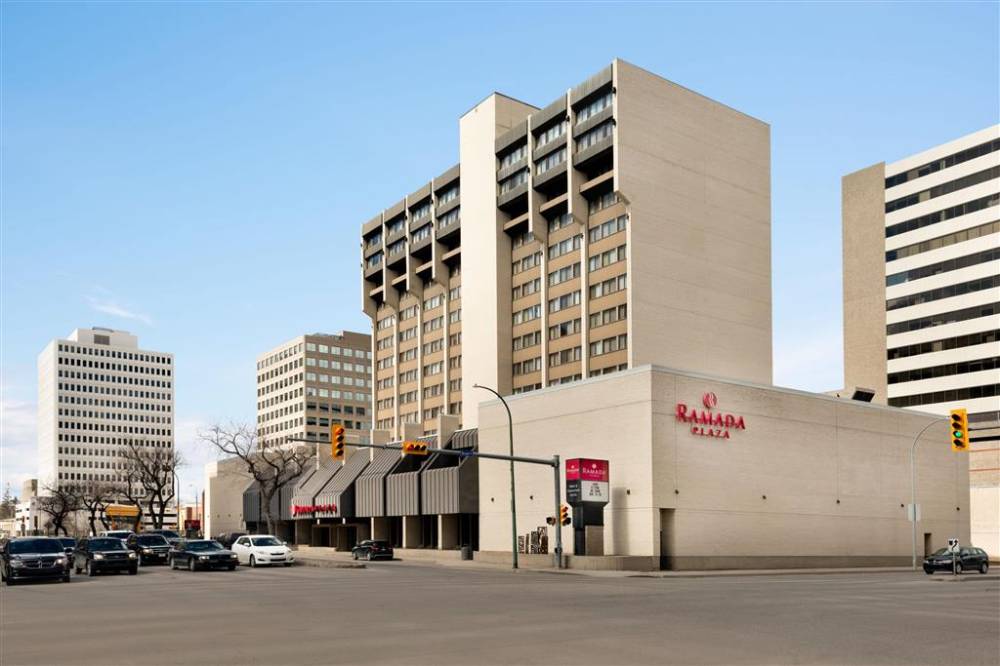 Ramada Plaza By Wyndham Regina Downtown 2