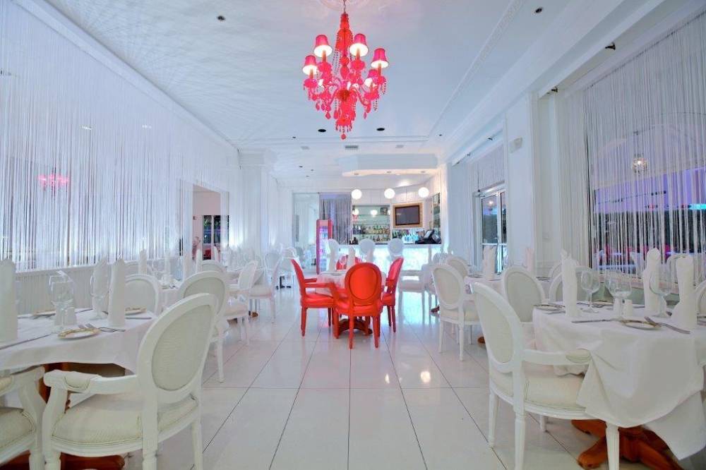 Red South Beach Hotel 4