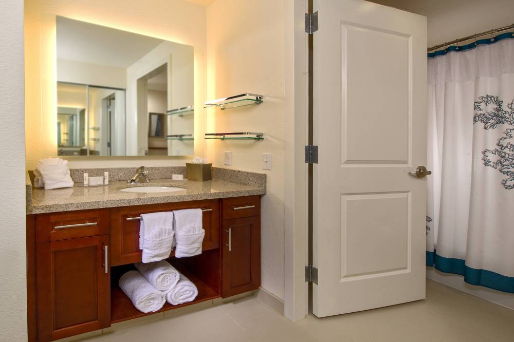 Suite Bathroom