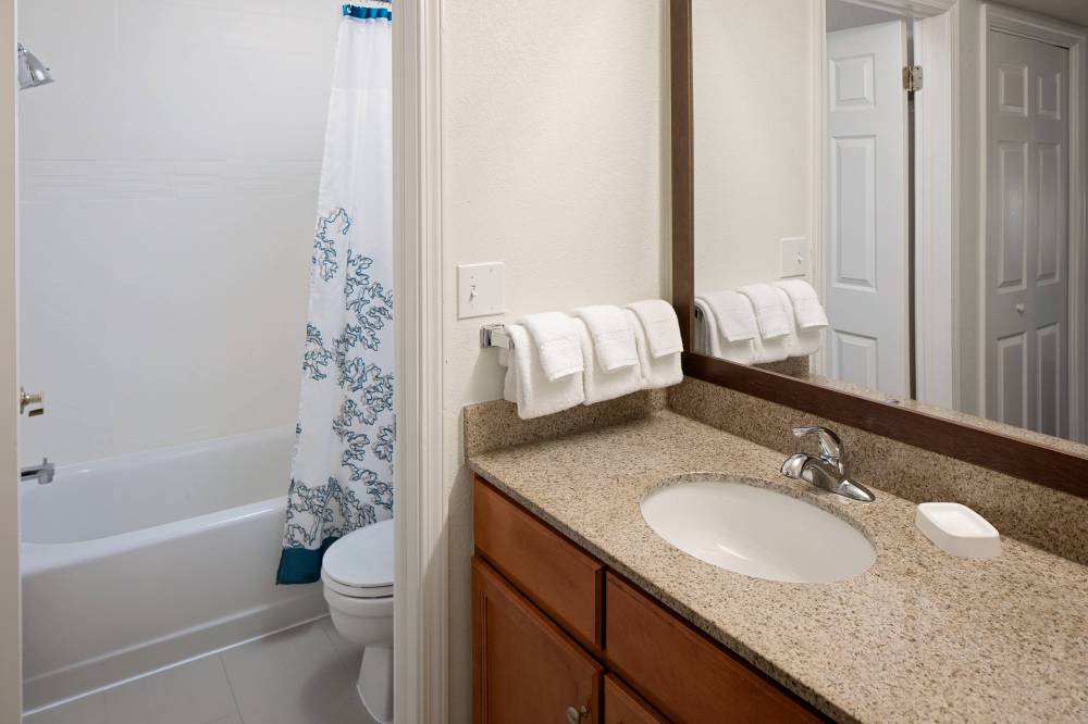 Suite Bathroom