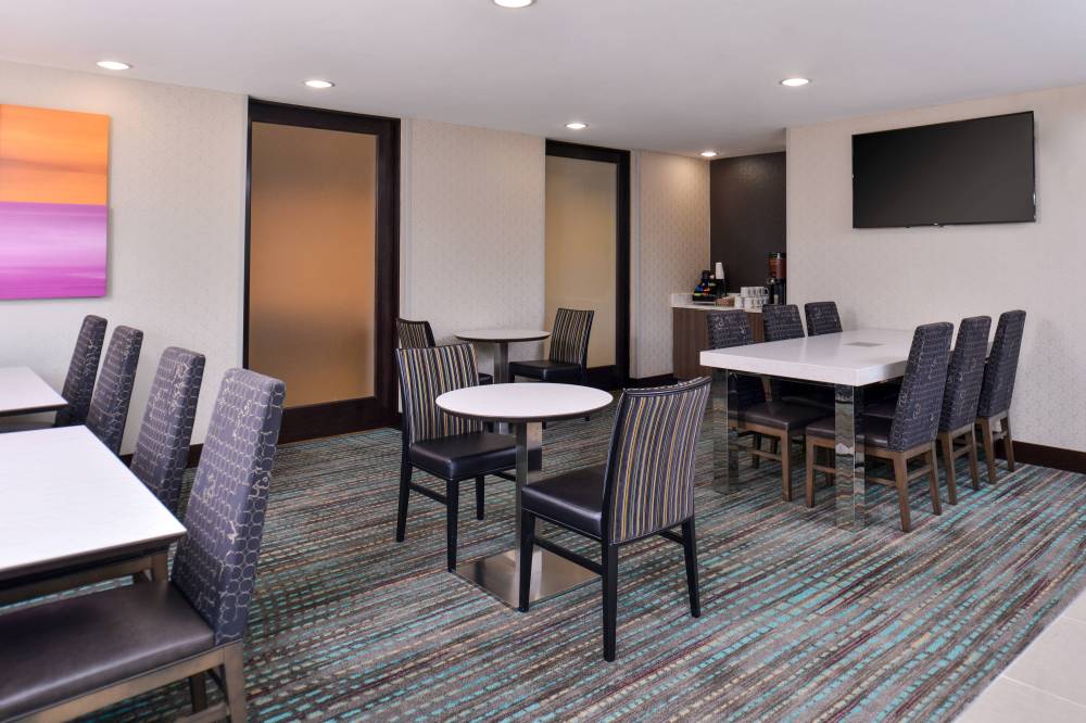 Residence Inn By Marriott Cedar Rapids South 7