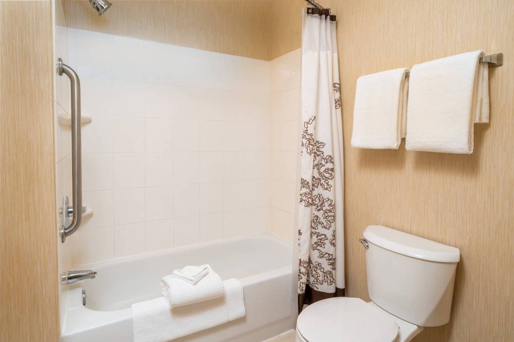 King Studio Suite - Bathroom