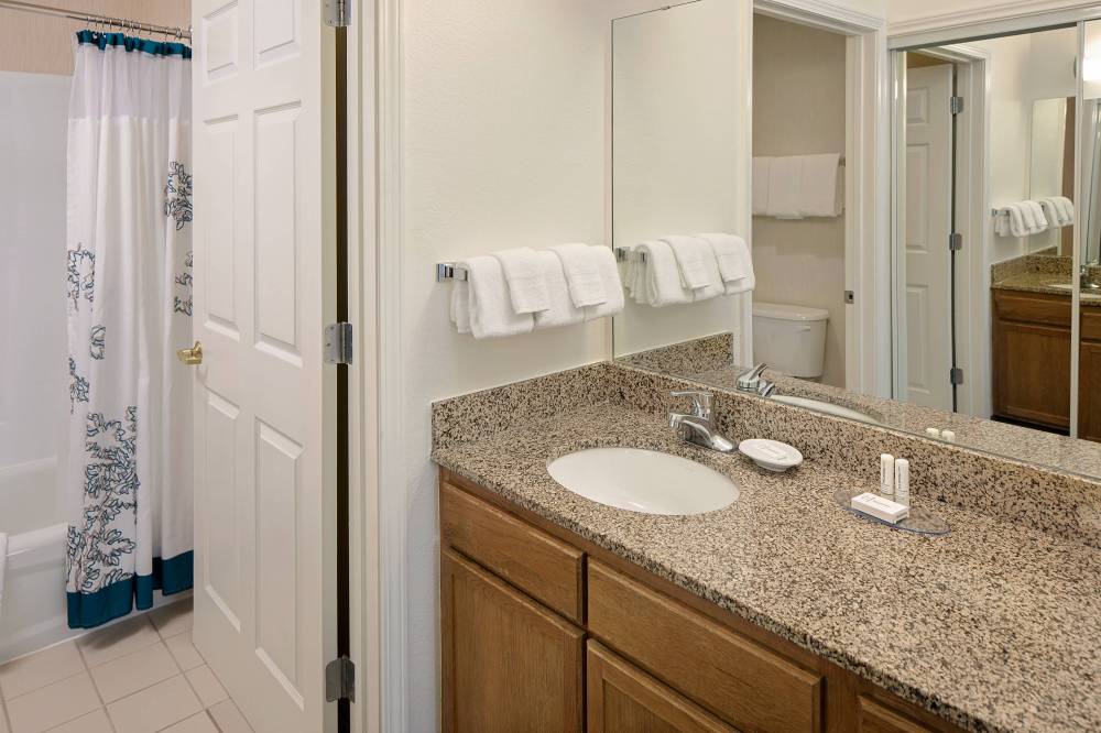 Suite Bathroom