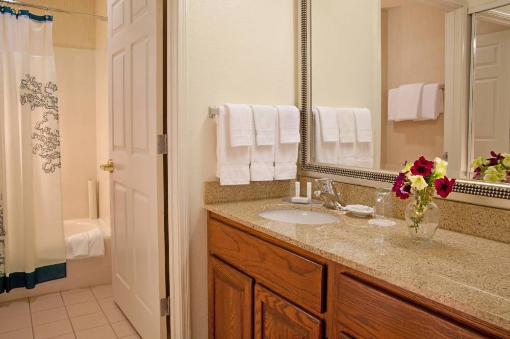 Suite Bathroom