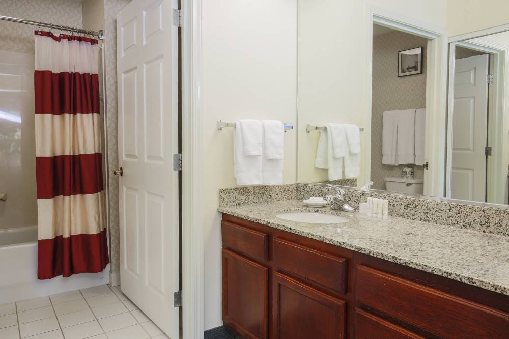 Suite Bathroom